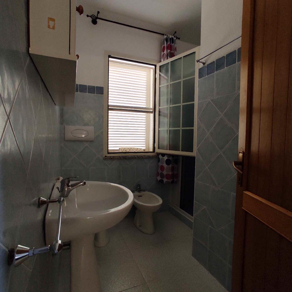 Badezimmer Casa al mare via carbo Budoni Sardegna