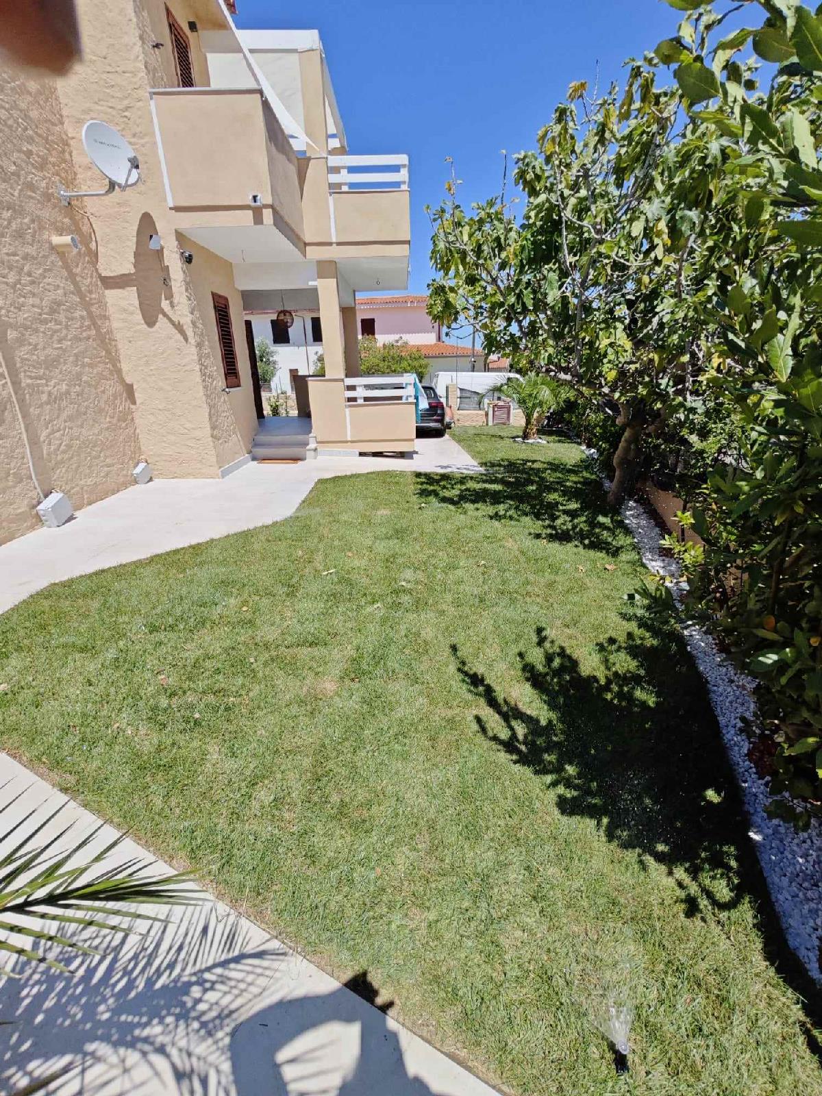 Giardino appartamento la casa di ottiolu Budoni Sardegna