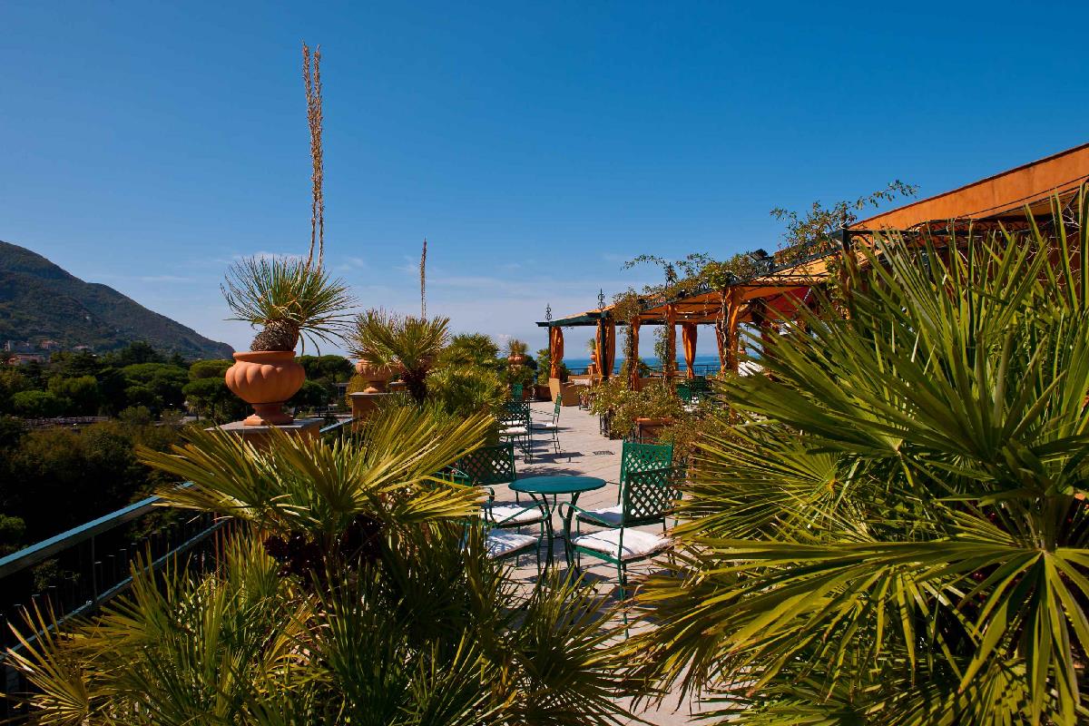 Draußen Hotel dei Congressi  Castellammare di Stabia CAMPANIA